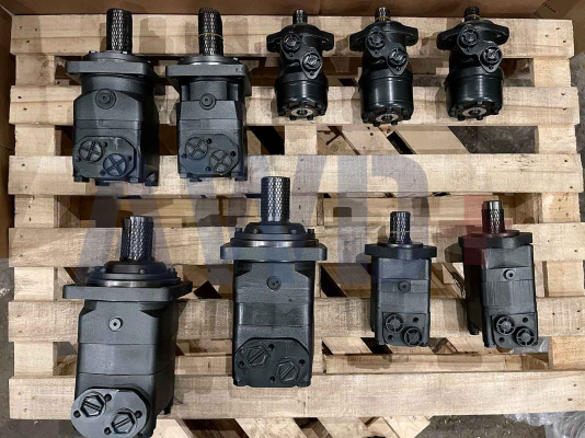 AWD MR100-2-A-D  Гидромотор серии MR с объемом 100 см³